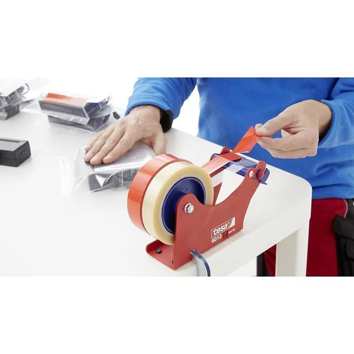 Tesa Klebefilmabroller 6012, Rot / Blau, Tischabroller Für 2 Kleberollen 25mm X 66m 7 Tesa Klebefilmabroller 6012, Rot / Blau, Tischabroller Für 2 Kleberollen 25mm X 66m – Bild 5