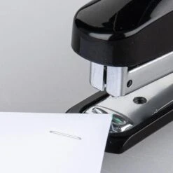 Rapid Heftklammern 24867400, 21/4 Strong, Verzinkt, Heftleistung 2 - 20 Blatt, 5000 Stück -Leitz Shop 74a3e1710e97762cfa4c227ad0ba379ebb6df809 heftklammern rapid 24867400 214 strong verzinkt