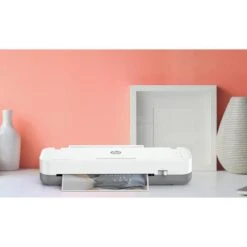 HP Laminiergerät OneLam 400, 3160, A4, Bis 125 Mic, 400 Mm/Min. 8 HP Laminiergerät OneLam 400, 3160, A4, Bis 125 Mic, 400 Mm/Min. -Leitz Shop 8e8280c256694559da404a4c1530b4584545cf8e laminiergeraet hp onelam 400 3160 a4