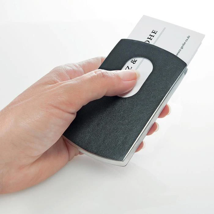 Sigel Visitenkartenetui VZ121 Snap, Schwarz, Für 12 Karten, Lederoptik, Edelstahl / Kunststoff 4 Sigel Visitenkartenetui VZ121 Snap, Schwarz, Für 12 Karten, Lederoptik, Edelstahl / Kunststoff – Bild 2